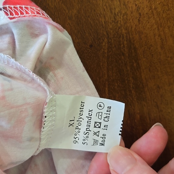 Roserock Closet Pink Floral T-shirt Size XL - Picture 6 of 7